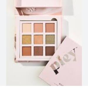 Pley Beauty Eyeshadow Palette